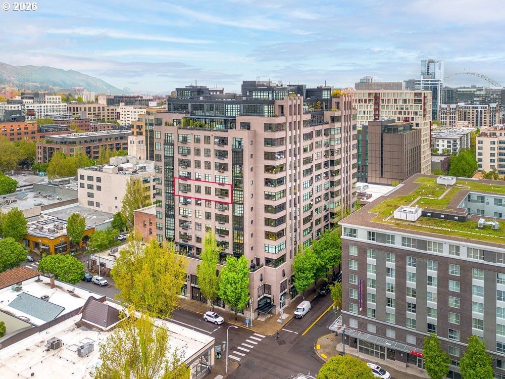 Elizabeth Lofts